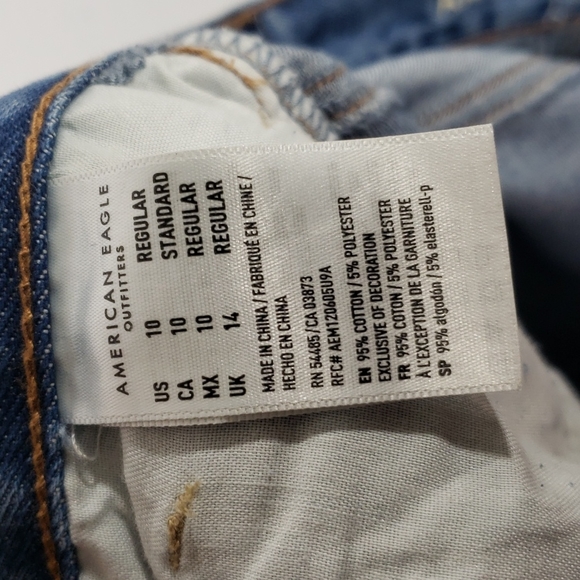 AMERICAN EAGLE HIGH RISE DISTRESSED JEAN'S. - Picture 8 of 9
